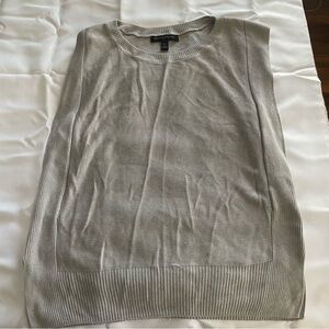 Banana Republic Sleeveless Sweater Womens Size Small Gray Round Neck Preppy